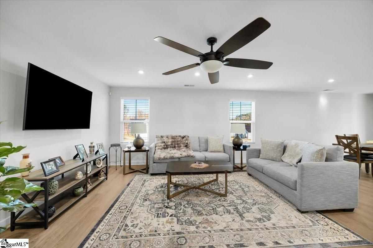 2315 Caffry Lane Boiling Springs, SC 29316-9355