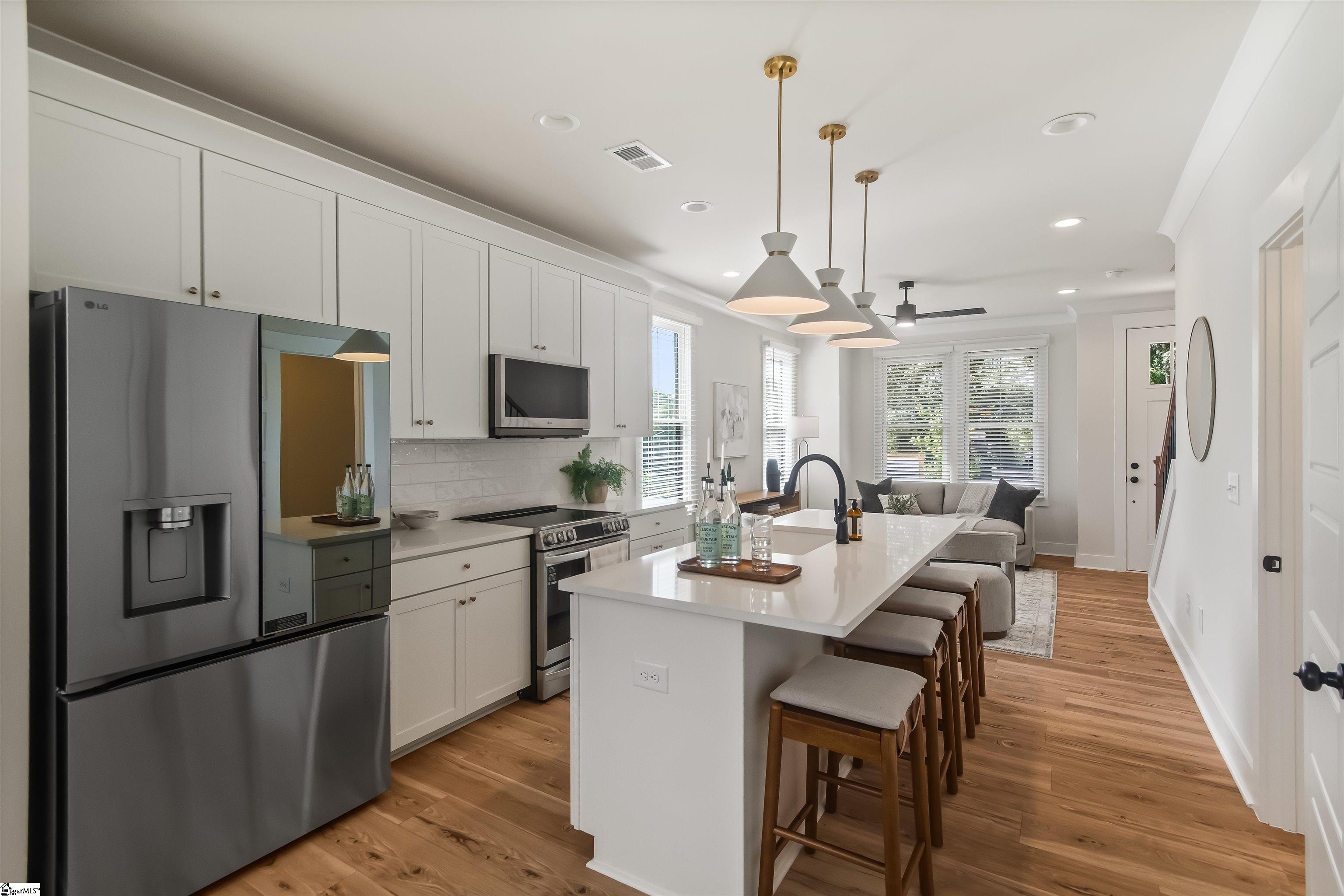 9 Hawthorne Lane UNIT Unit 105 Greenville, SC 29605