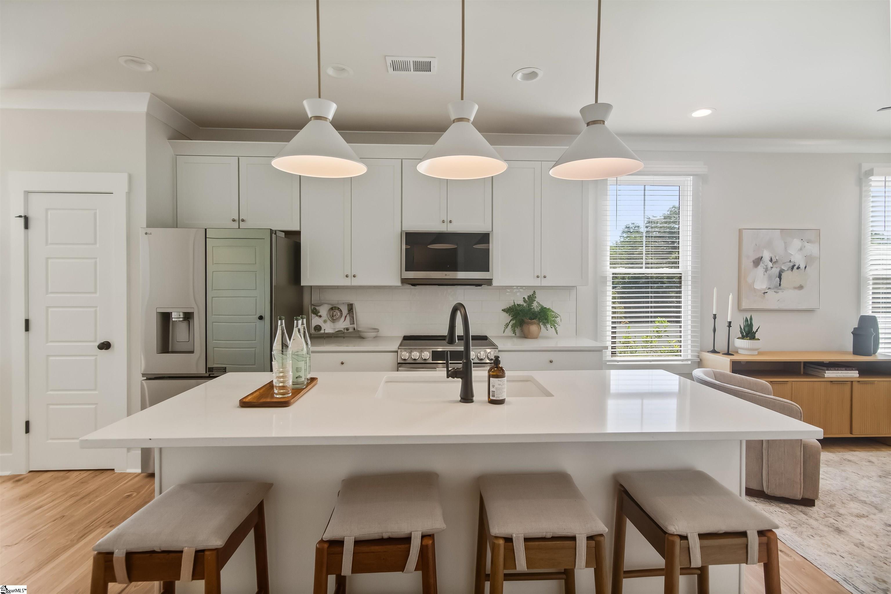 9 Hawthorne Lane UNIT Unit 105 Greenville, SC 29605