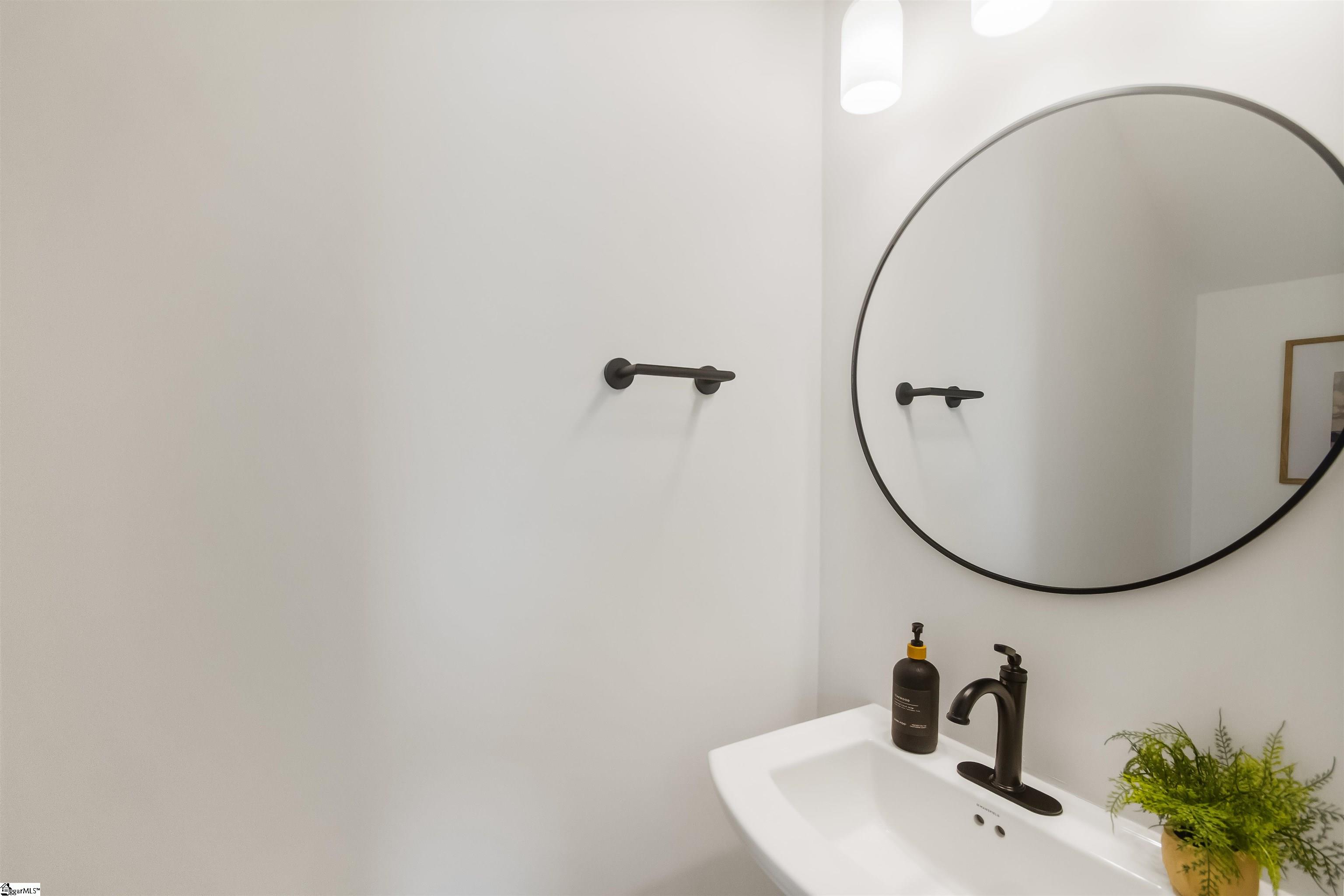 9 Hawthorne Lane UNIT Unit 105 Greenville, SC 29605