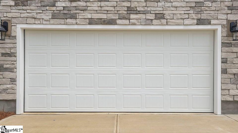 111 Sweetwood Lane Simpsonville, SC 29680