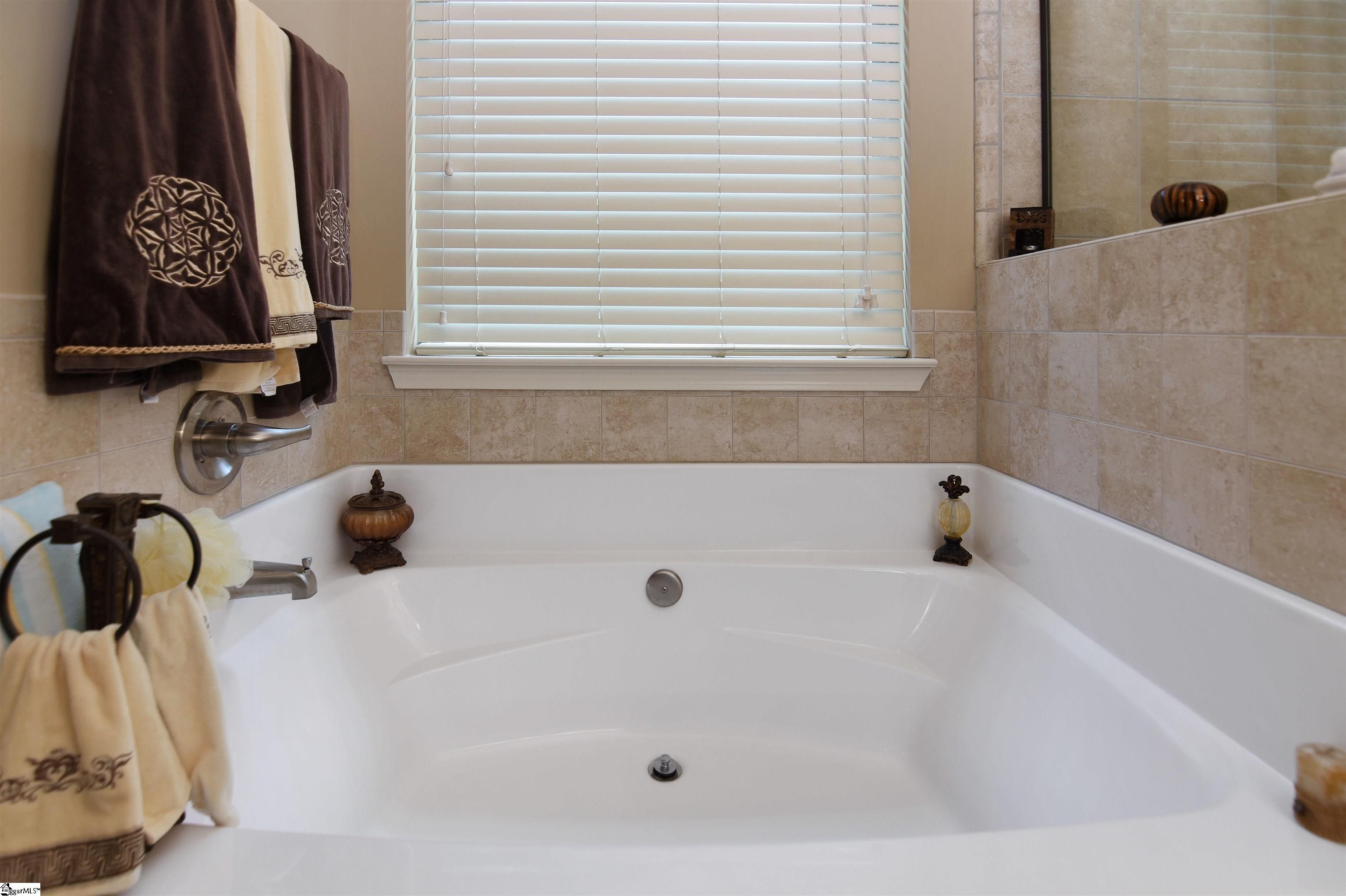 123 Kettle Oak Way, Simpsonville, SC, 29680-7827