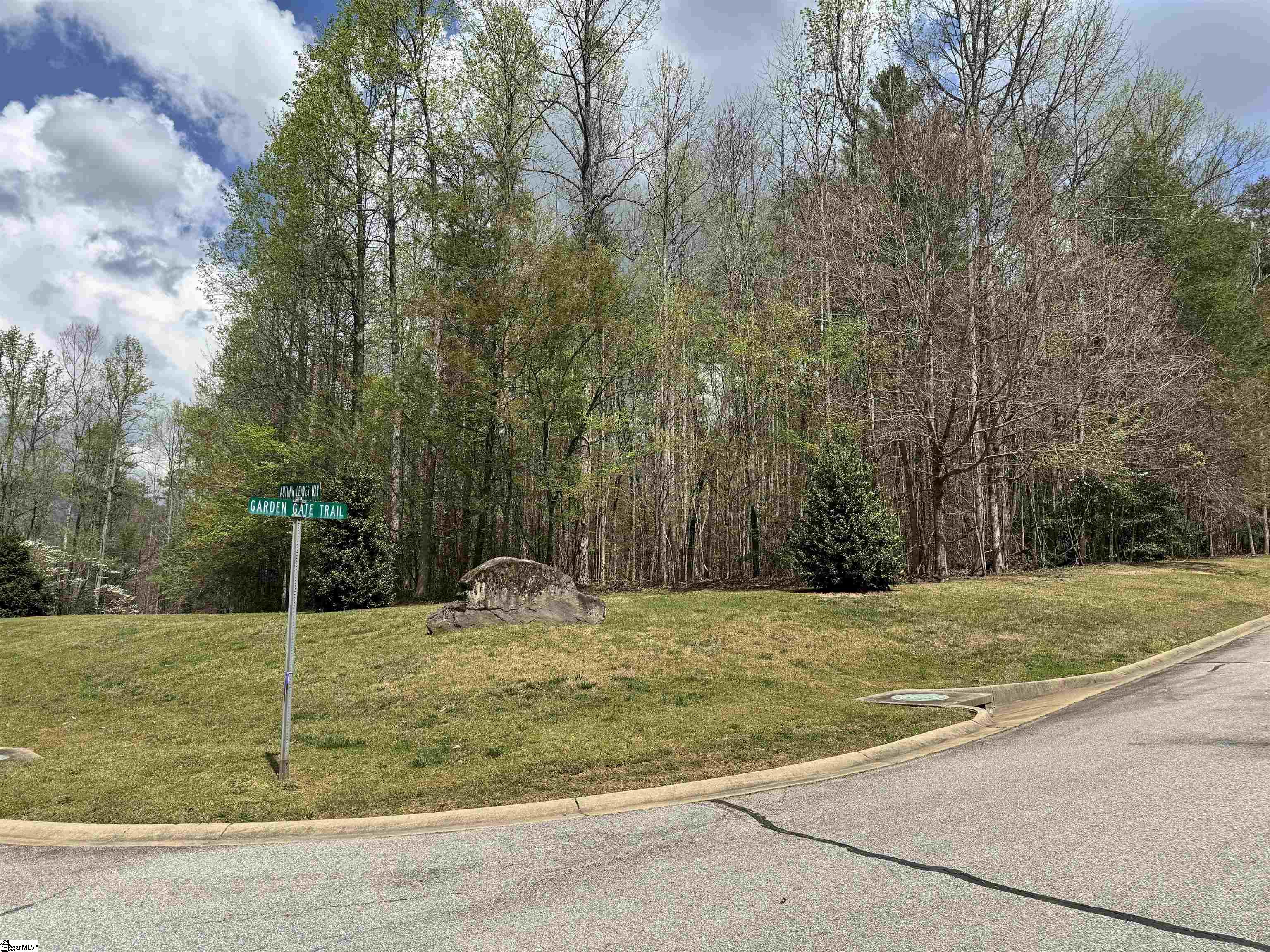 101 Autumn Leaves Way Marietta, SC 29661