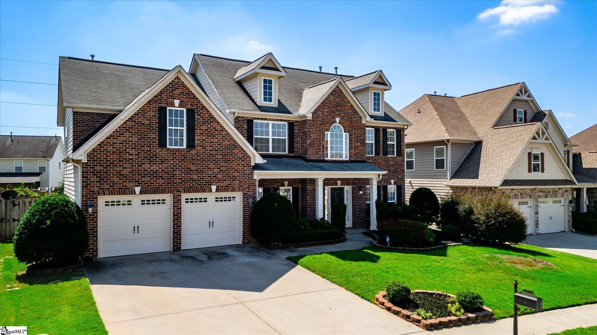 Photo 3 of Single family home for sale at 504 Abby Cir, Greenville, SC 29607 | MLS# 1586858 | Listing updated on 2026-09-18