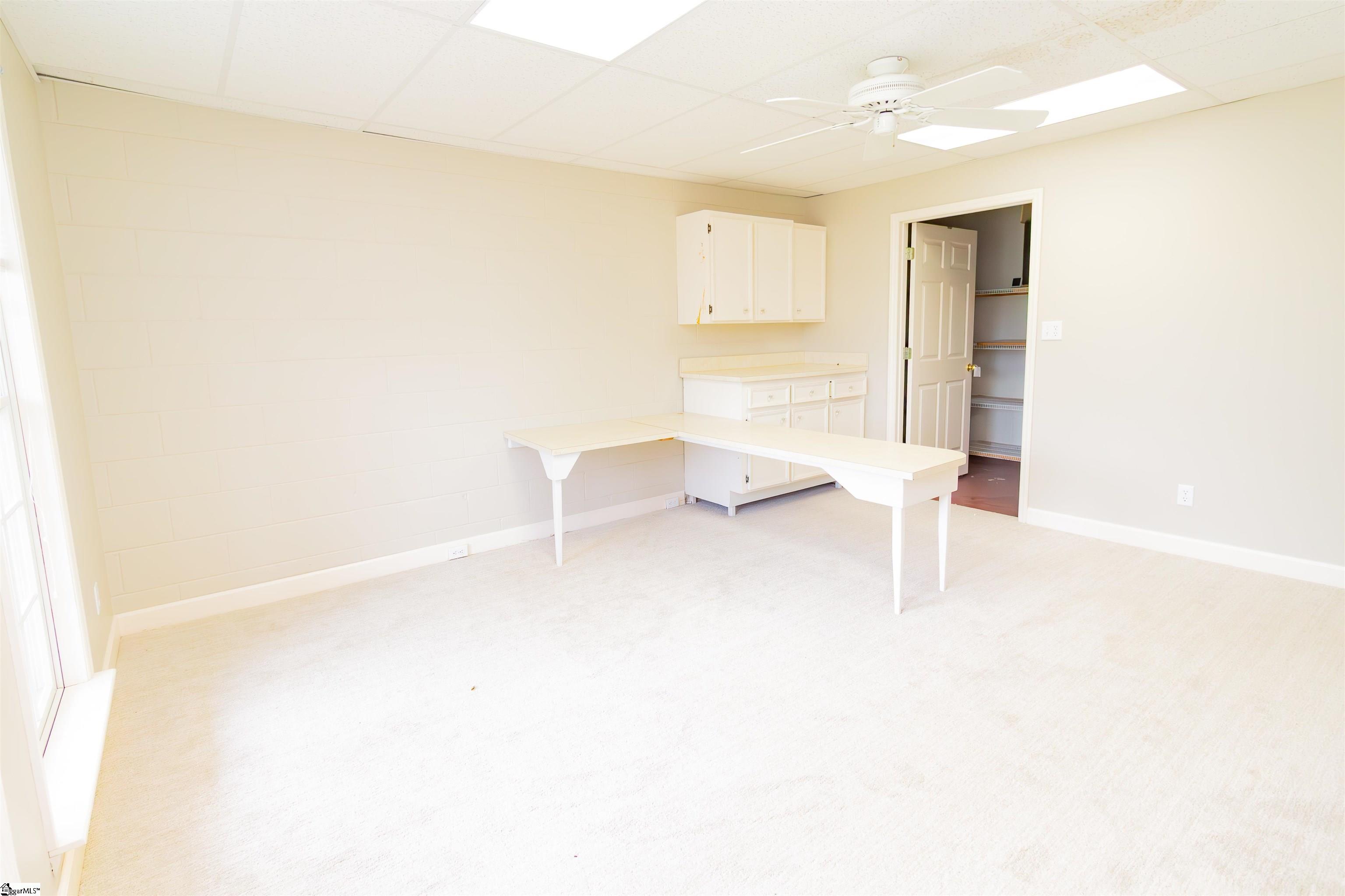 102 E Peninsula Drive Laurens, SC 29360