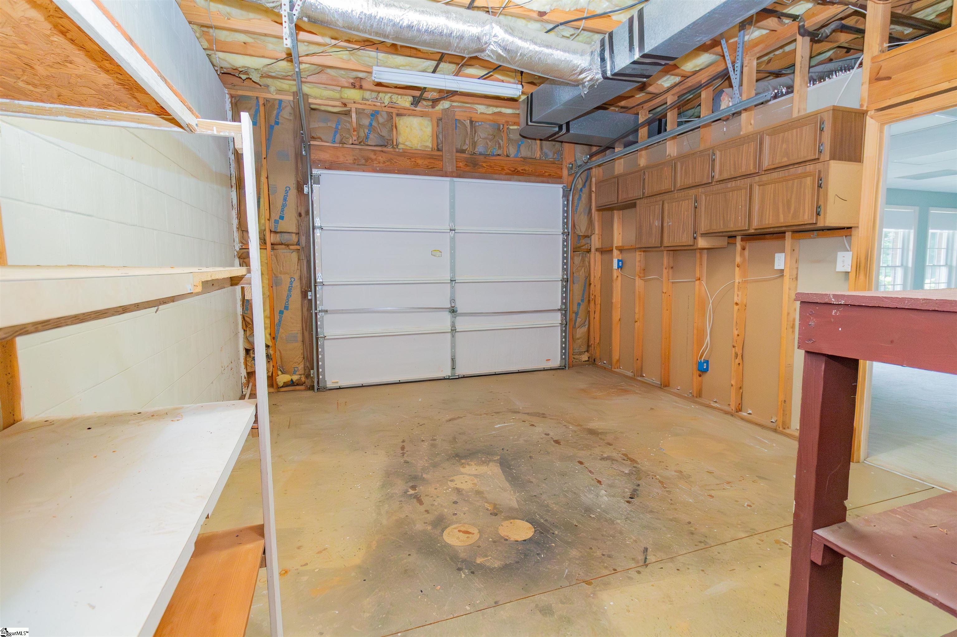 102 E Peninsula Drive Laurens, SC 29360
