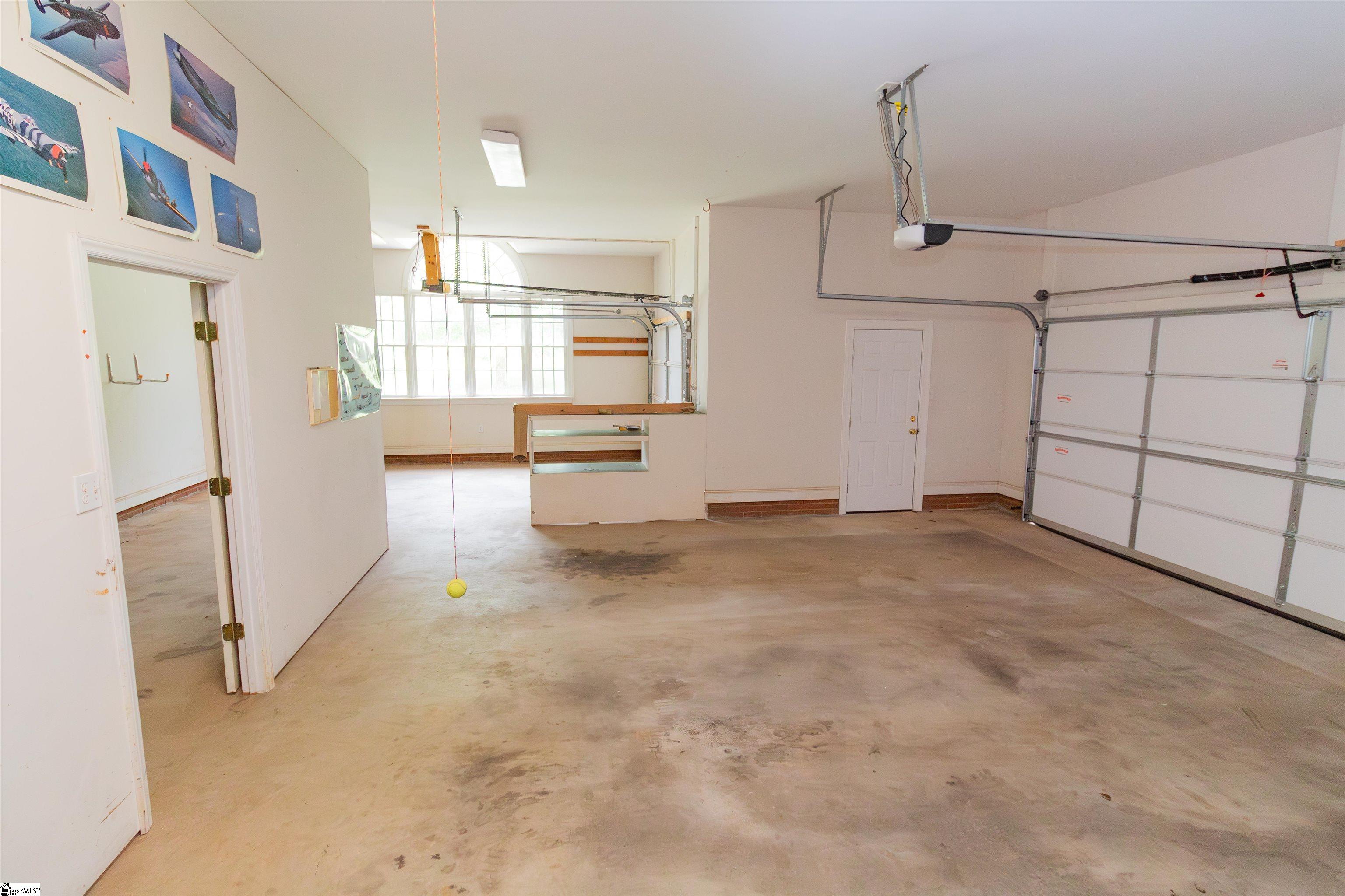 102 E Peninsula Drive Laurens, SC 29360