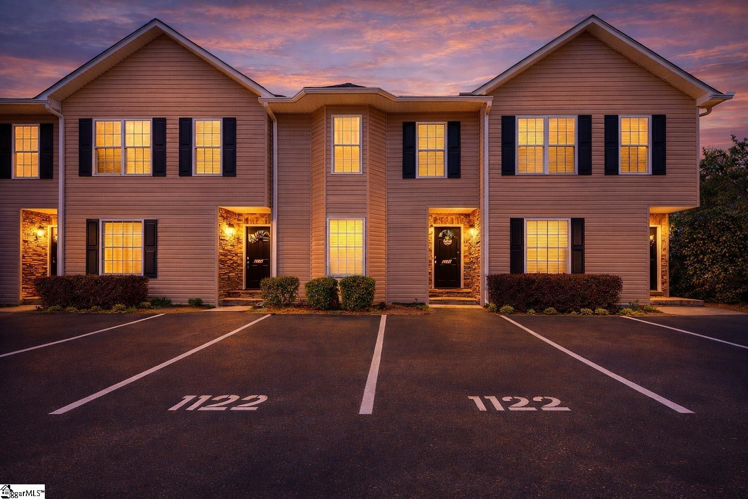 1122 E Lee Road, Taylors, SC, 29687