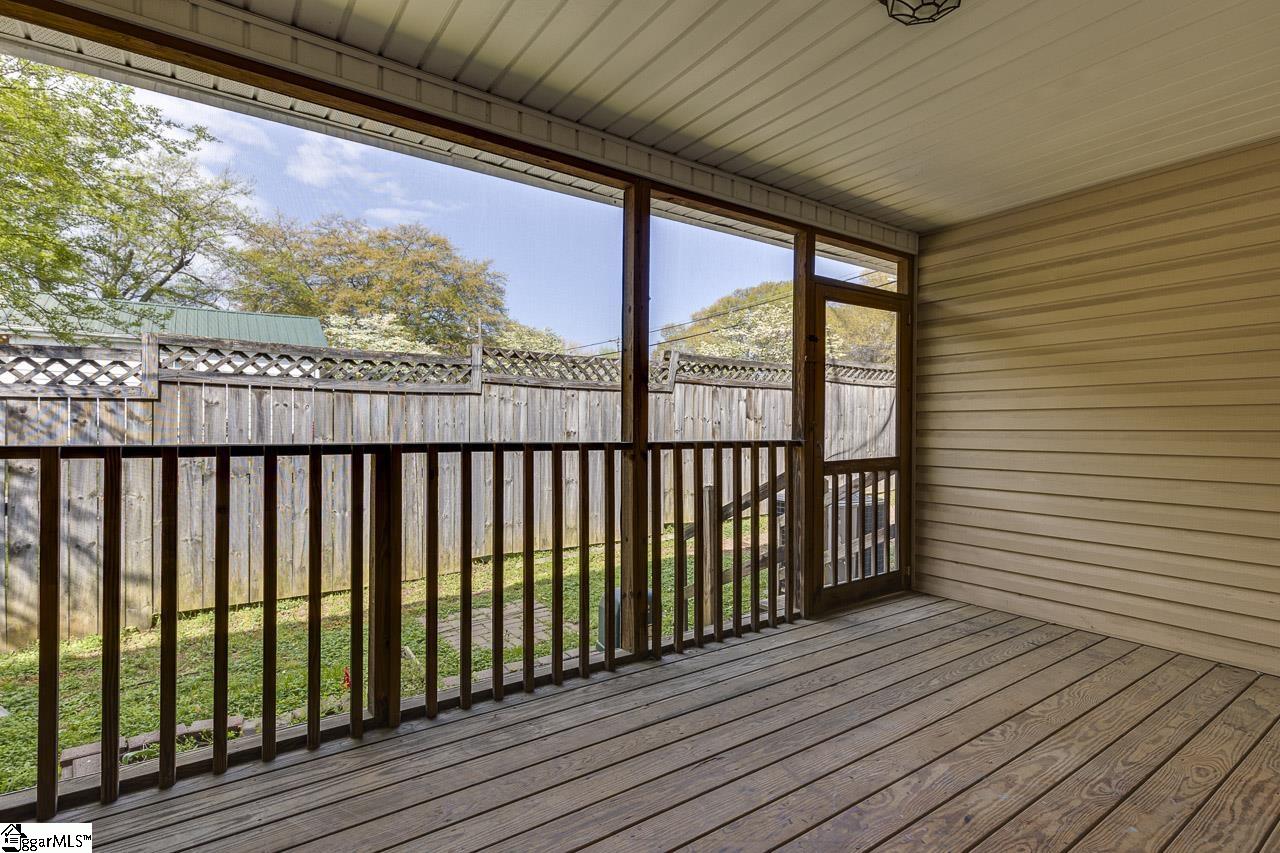 1122 E Lee Road, Taylors, SC, 29687