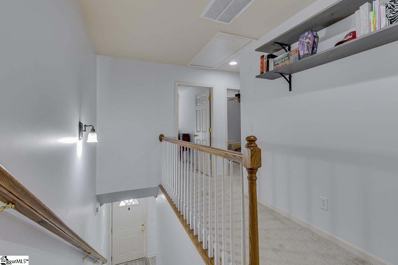 1122 E Lee Road, Taylors, SC, 29687