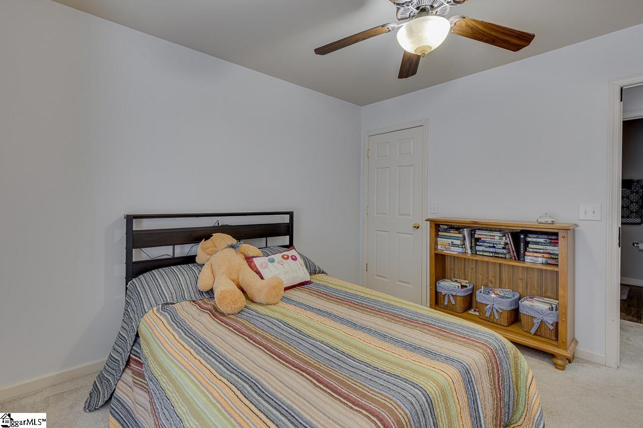 1122 E Lee Road, Taylors, SC, 29687