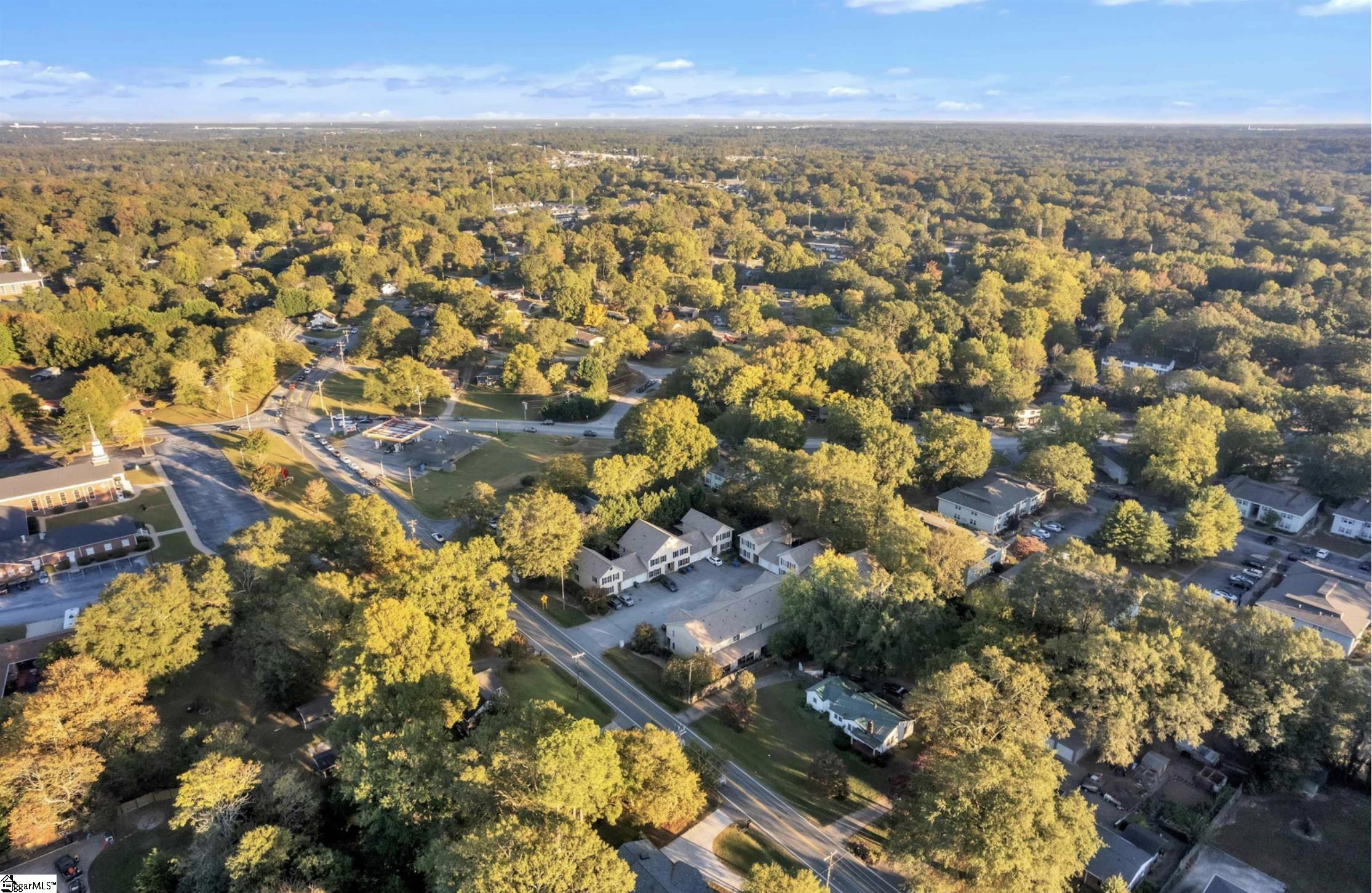 1122 E Lee Road, Taylors, SC, 29687