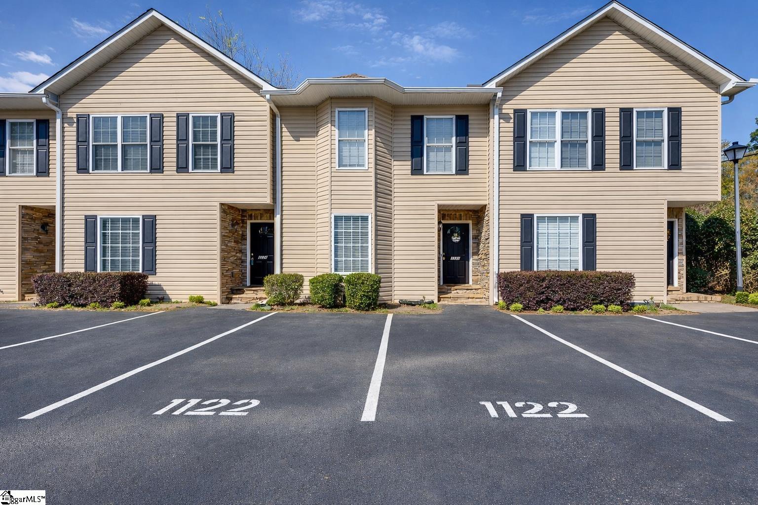 1122 E Lee Road, Taylors, SC, 29687