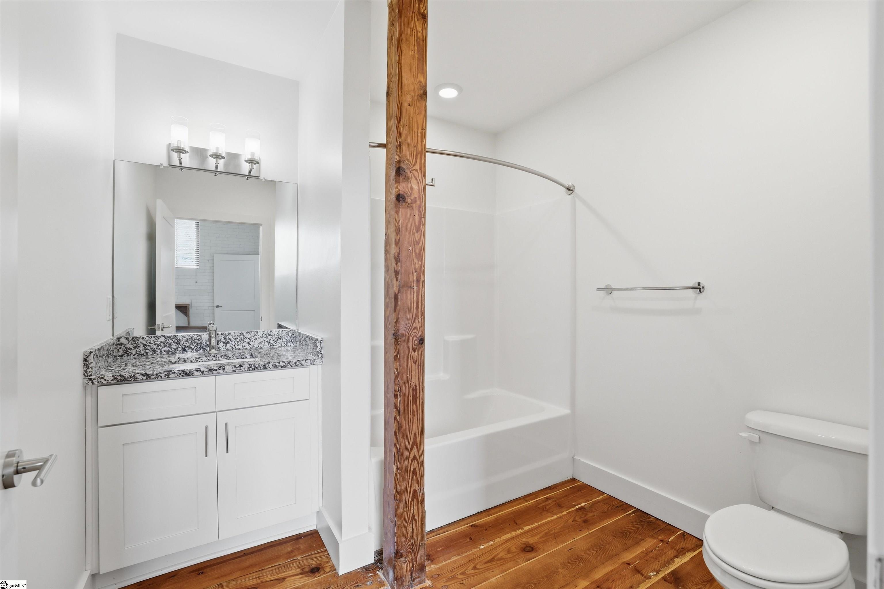 806 Green Avenue UNIT UNIT 202 Greenville, SC 29605