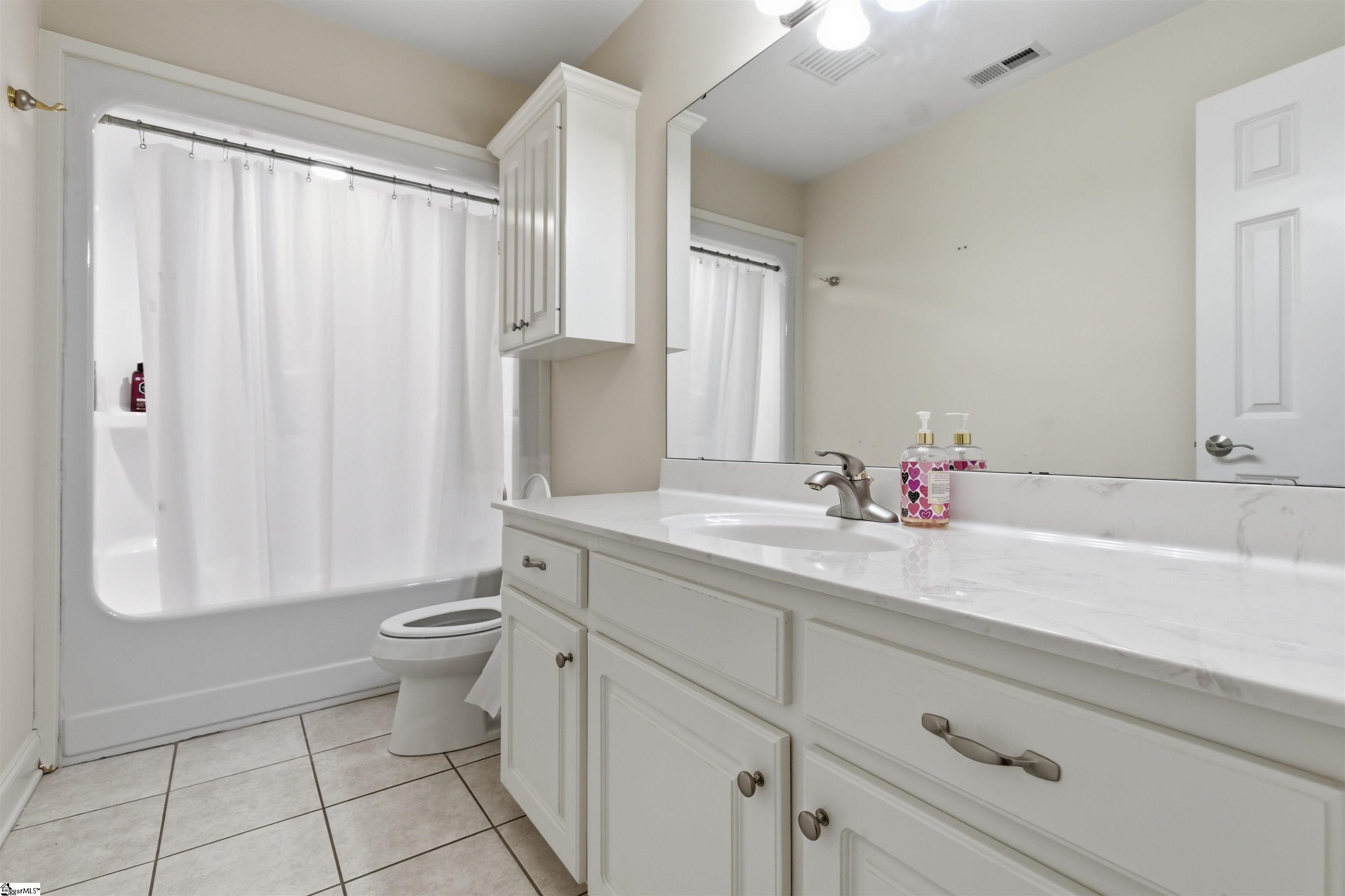 413 Glocher Court Moore, SC 29369