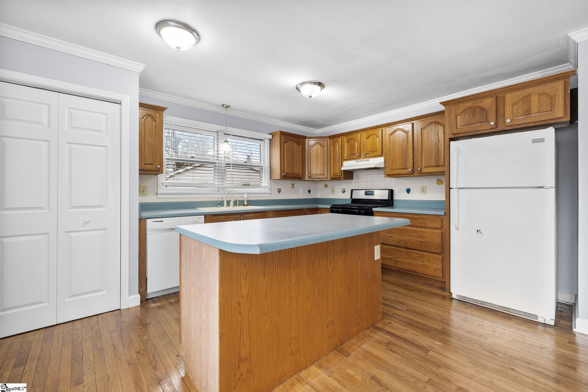 119 Sutton Drive, Taylors, SC, 29687-2737