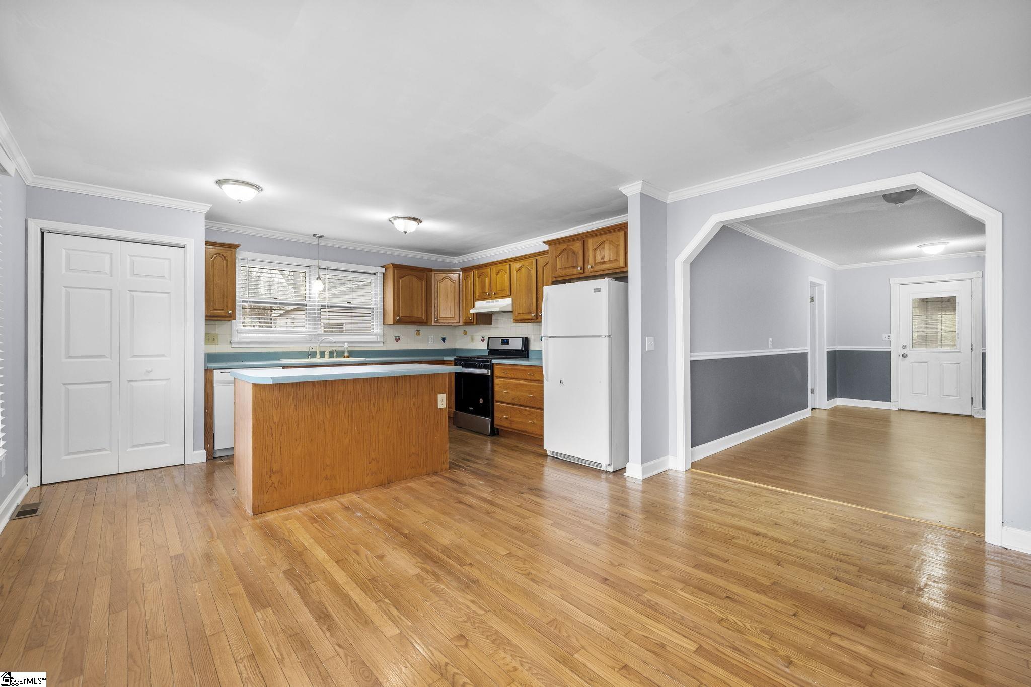 119 Sutton Drive, Taylors, SC, 29687-2737