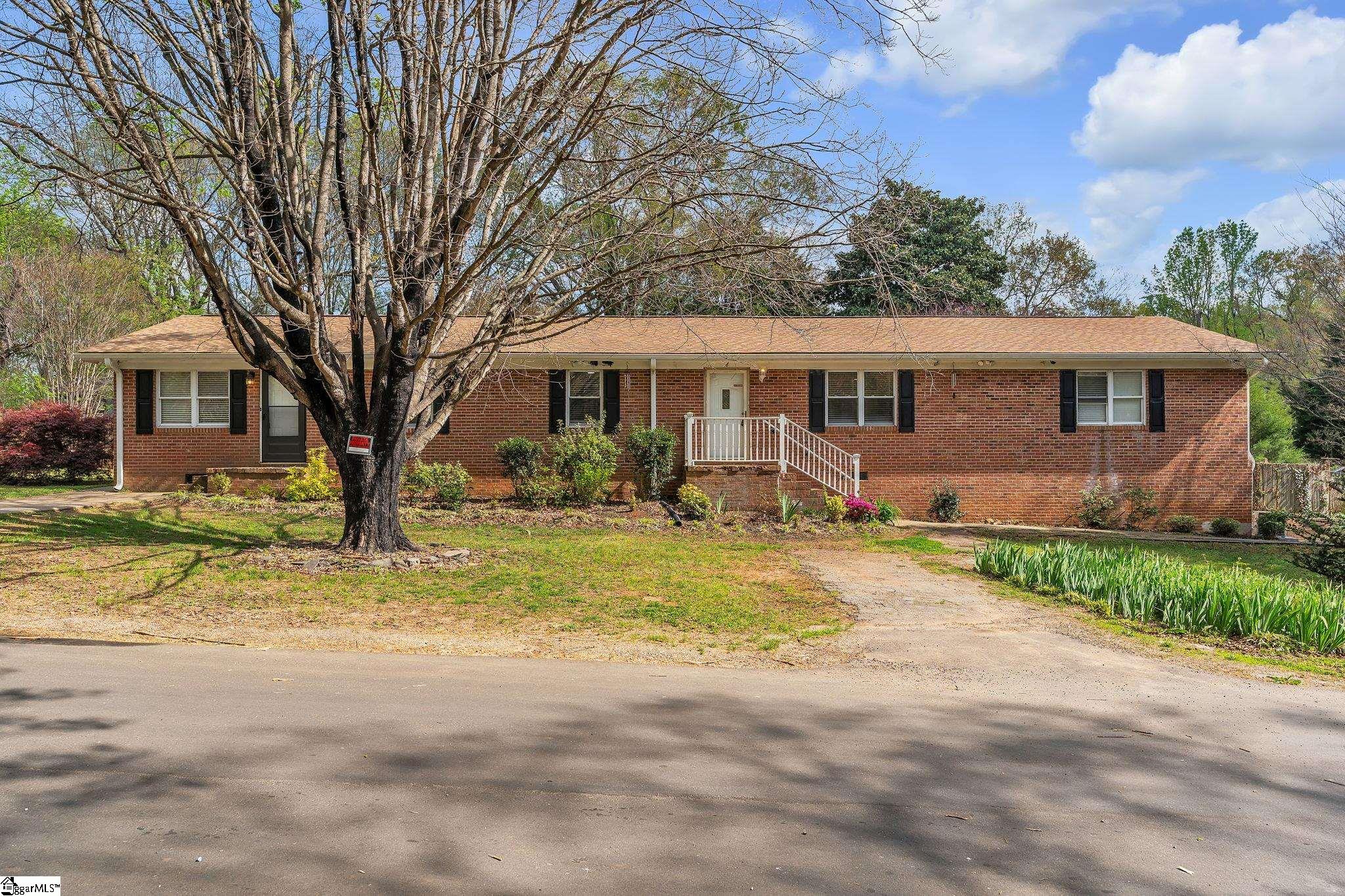2 Easy Street, Taylors, SC, 29687