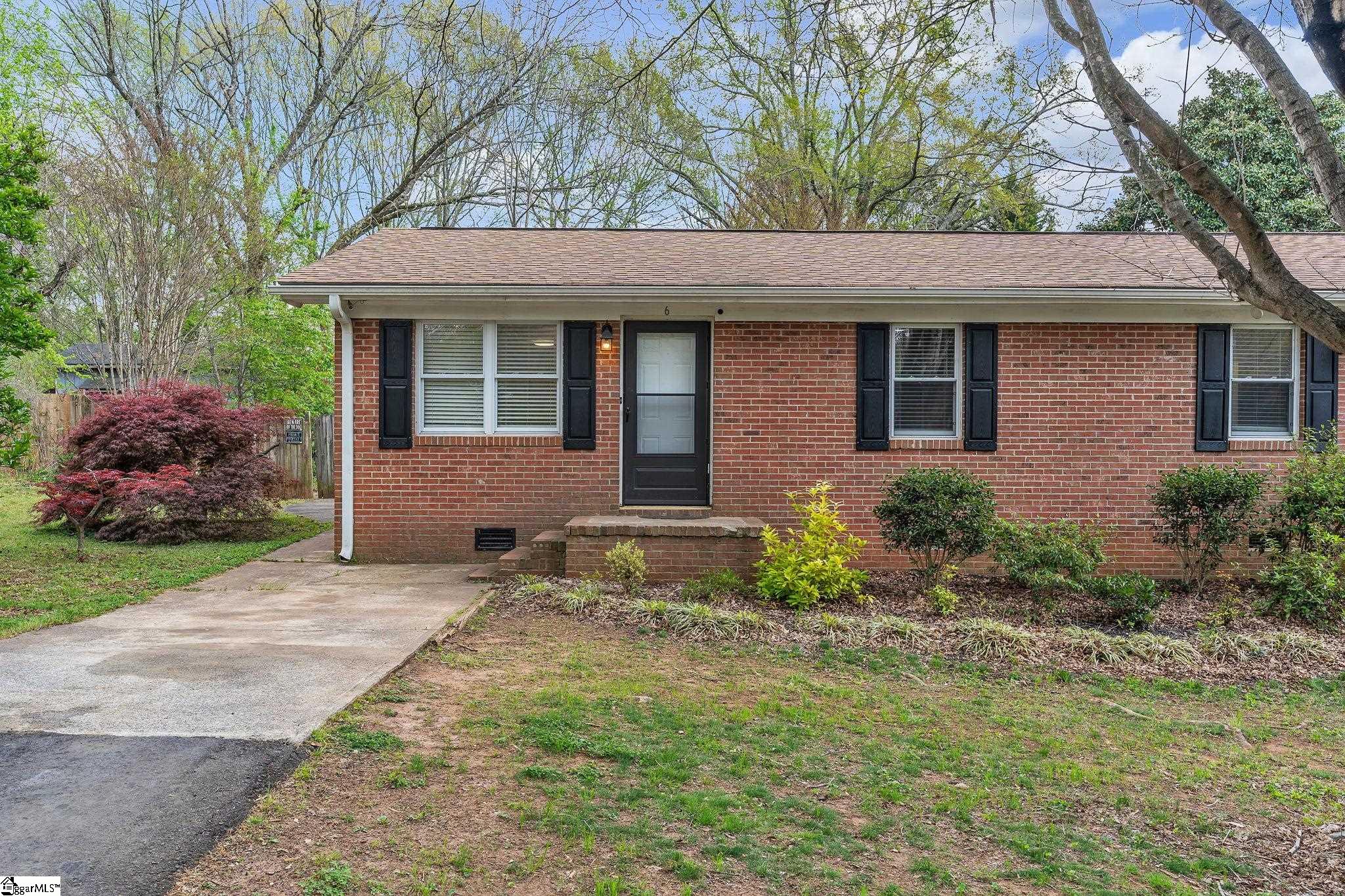 2 Easy Street Taylors, SC 29687