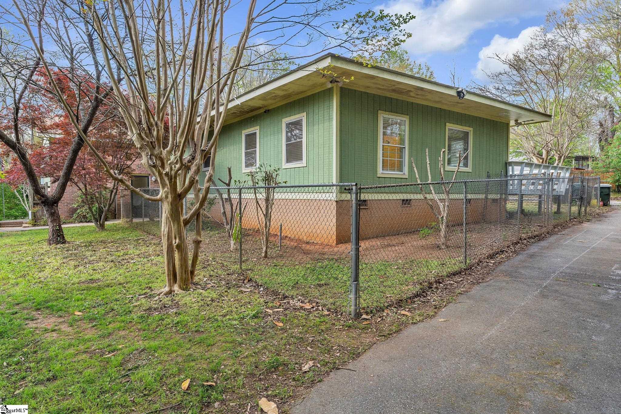 2 Easy Street, Taylors, SC, 29687