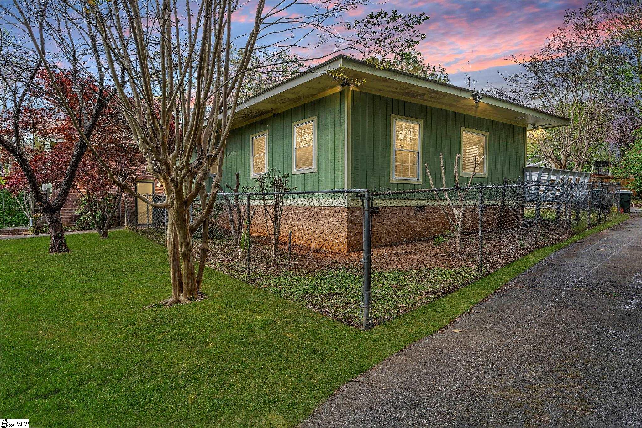 2 Easy Street, Taylors, SC, 29687