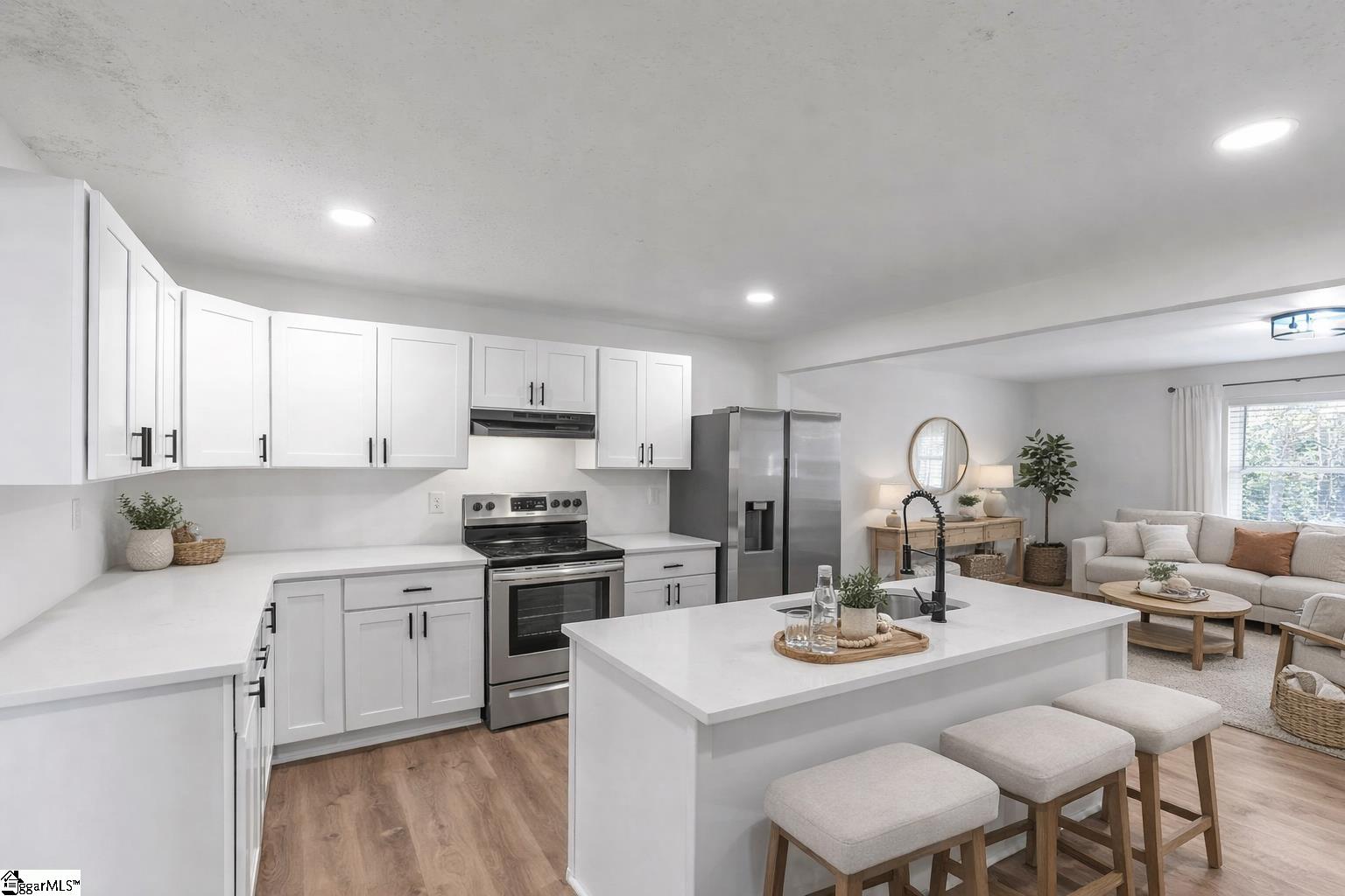 2 Easy Street, Taylors, SC, 29687