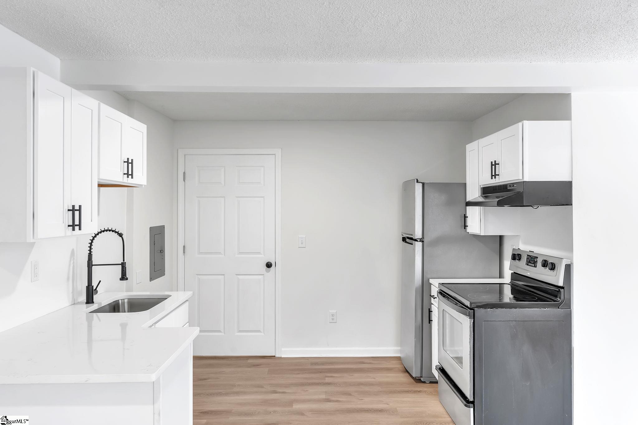 2 Easy Street, Taylors, SC, 29687