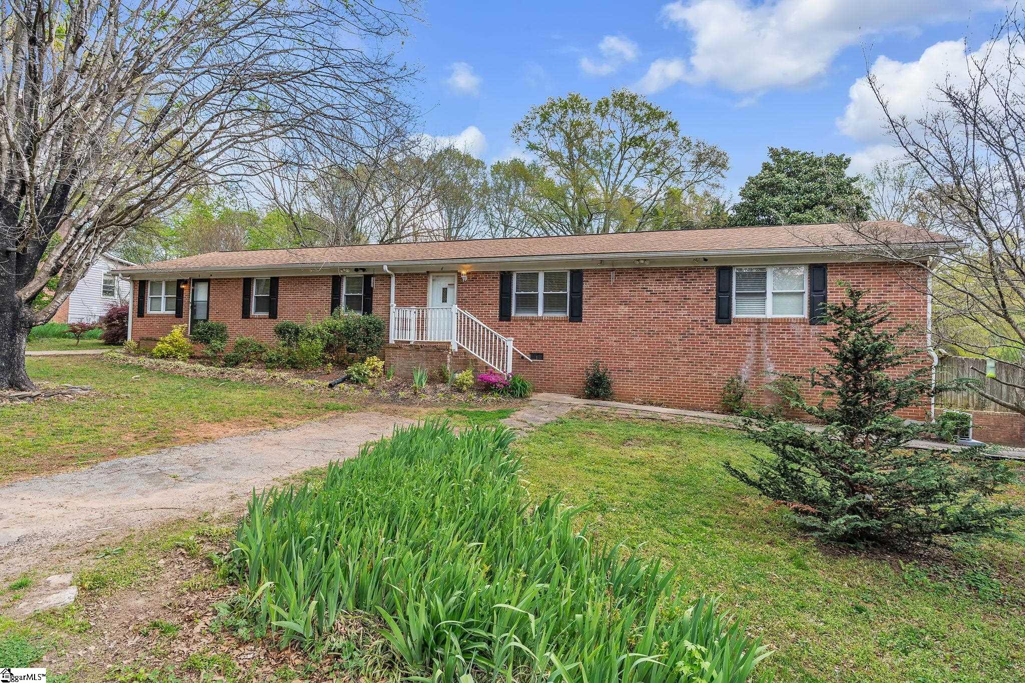 2 Easy Street, Taylors, SC, 29687