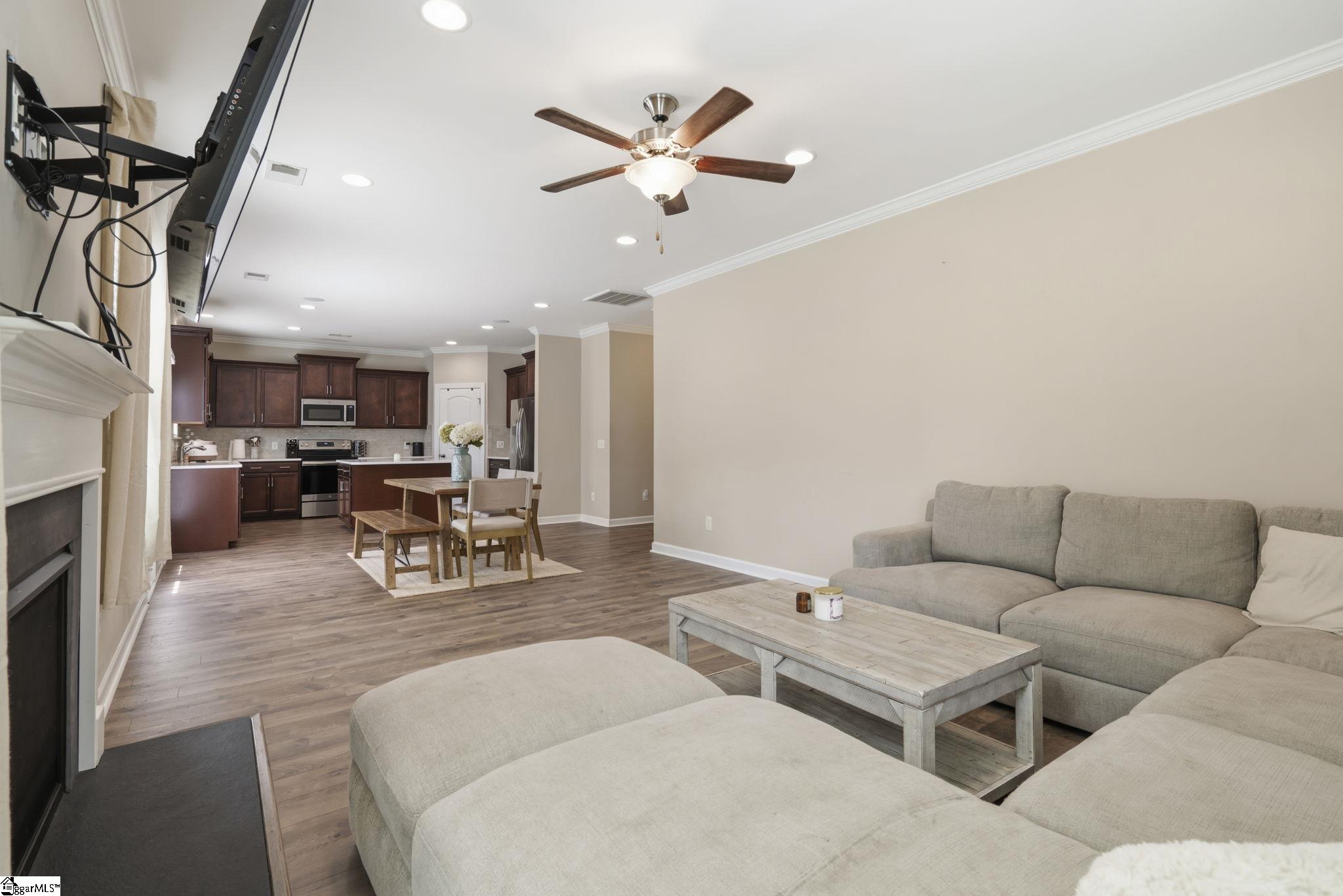 603 Creekside Bluff Court Simpsonville, SC 29681