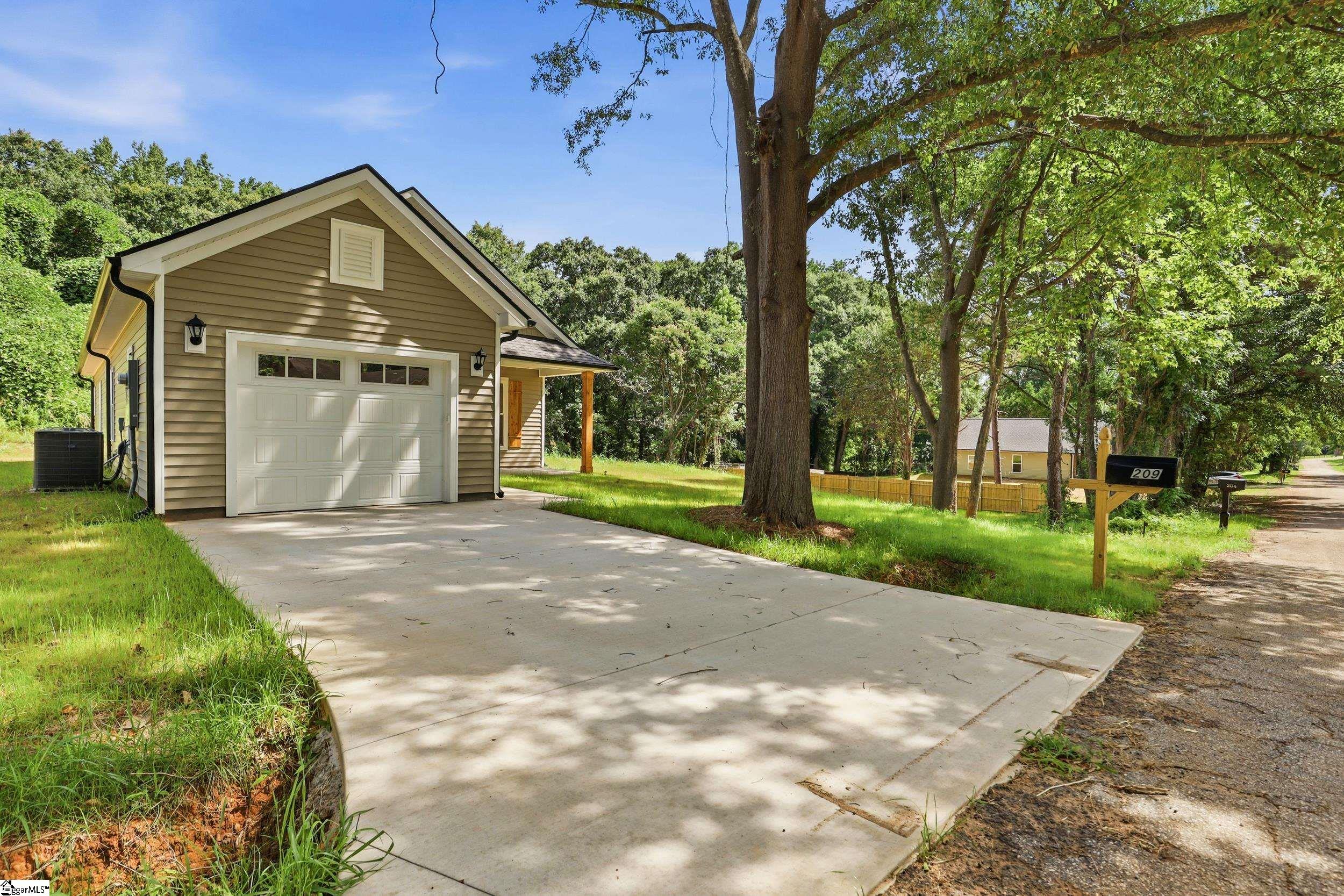 209 Poplar Lane Anderson, SC 29624