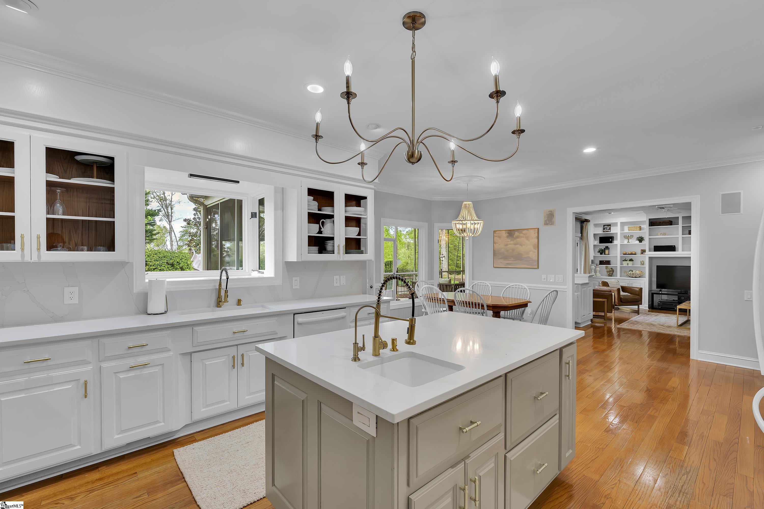 116 Sleepy Hollow Lane Spartanburg, SC 29306