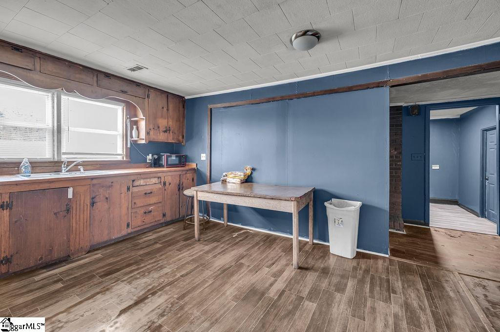1660 Wofford Street Spartanburg, SC 29301