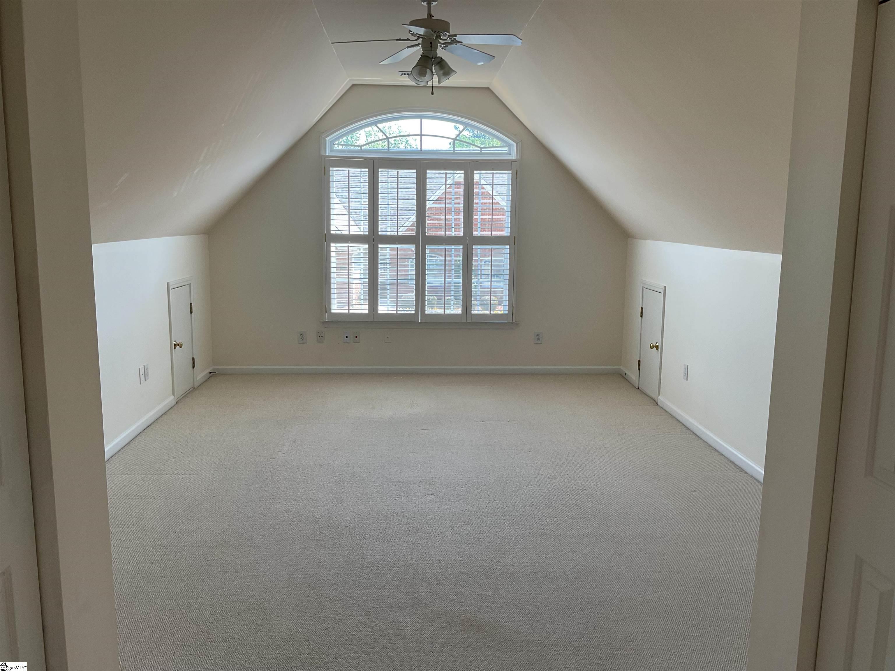 833 Woodsford Drive Greenville, SC 29615