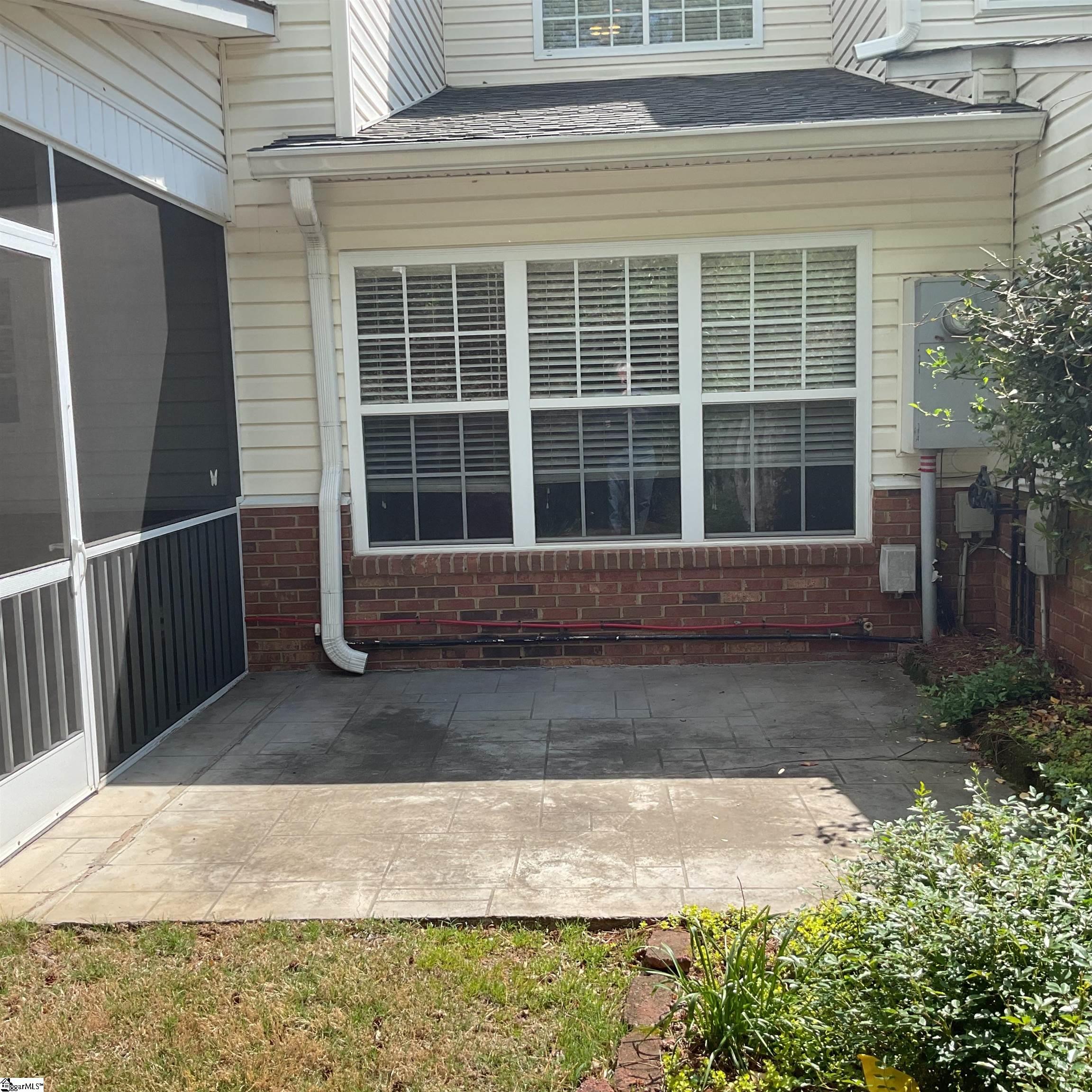 833 Woodsford Drive Greenville, SC 29615