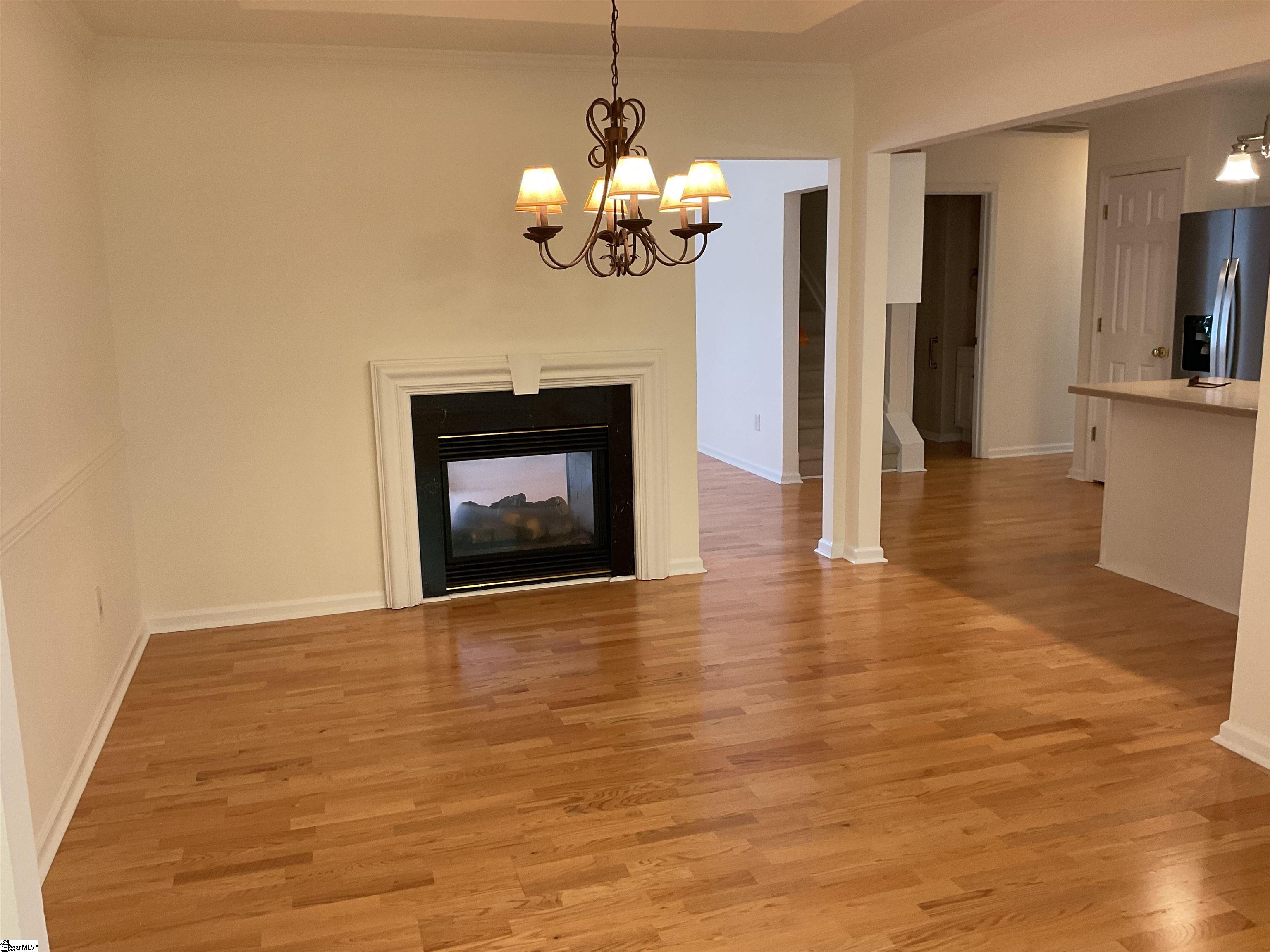 833 Woodsford Drive Greenville, SC 29615