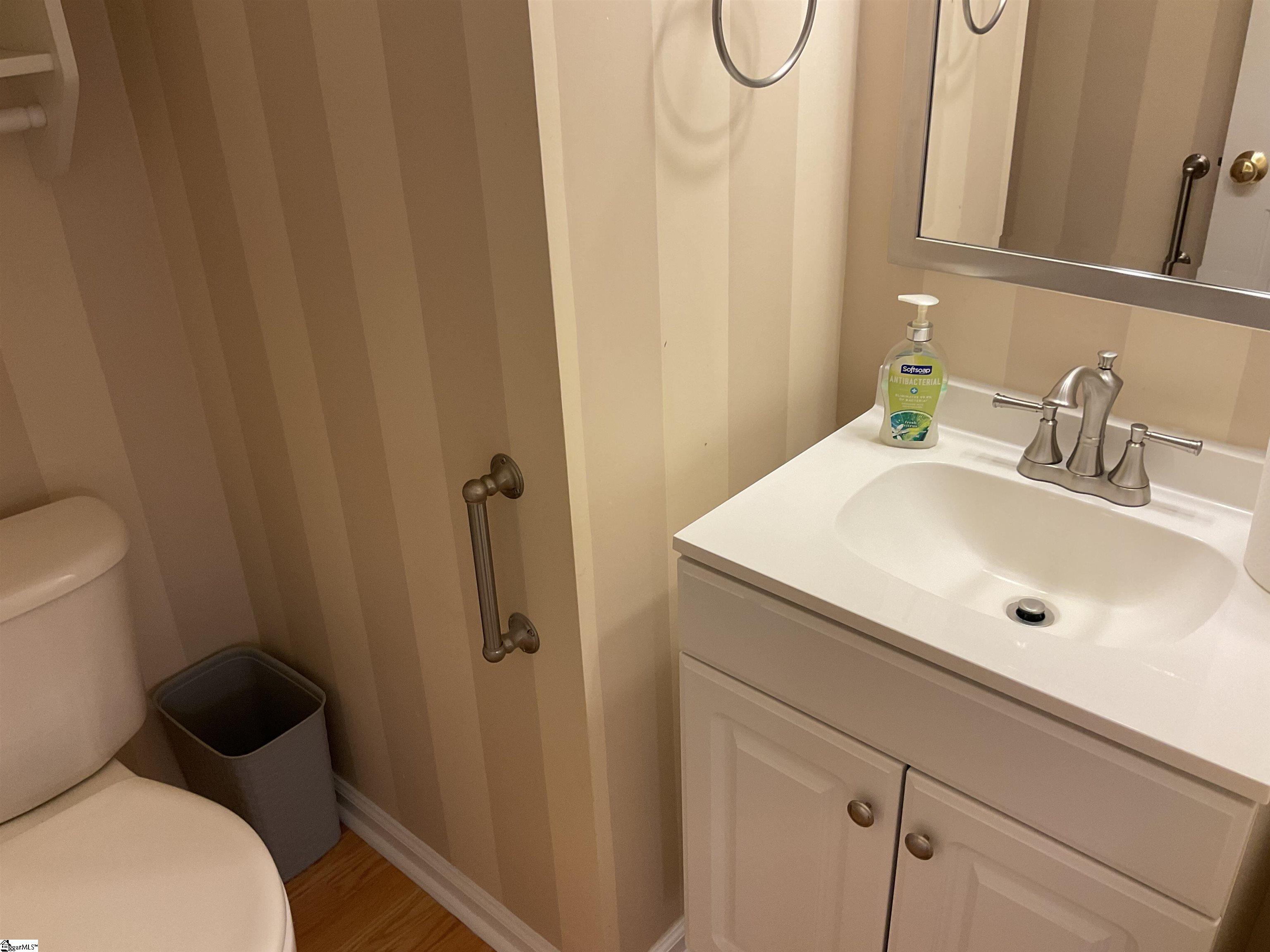 833 Woodsford Drive Greenville, SC 29615