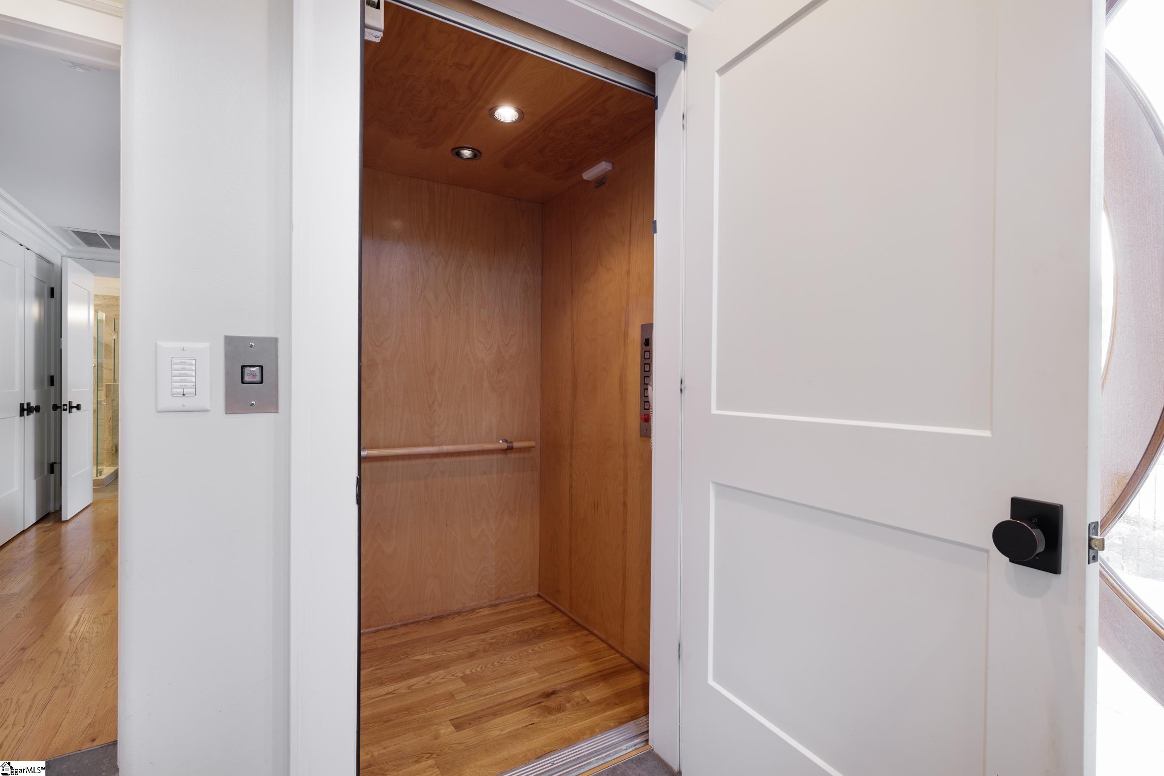 604 N Main Street, Greenville, SC, 29601