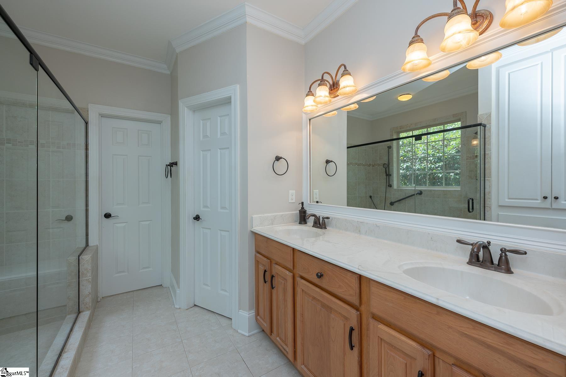 208 Glen Meadows Drive Simpsonville, SC 29680