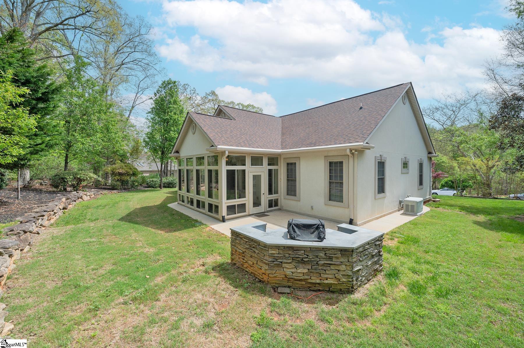 208 Glen Meadows Drive Simpsonville, SC 29680