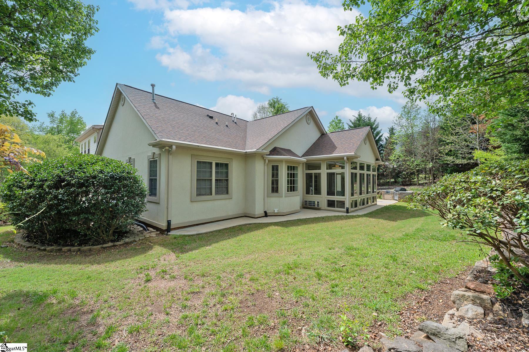 208 Glen Meadows Drive Simpsonville, SC 29680