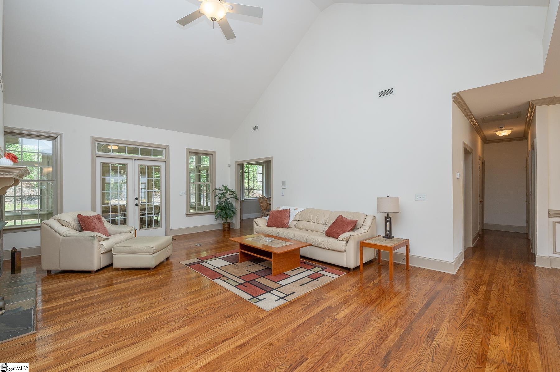 208 Glen Meadows Drive Simpsonville, SC 29680