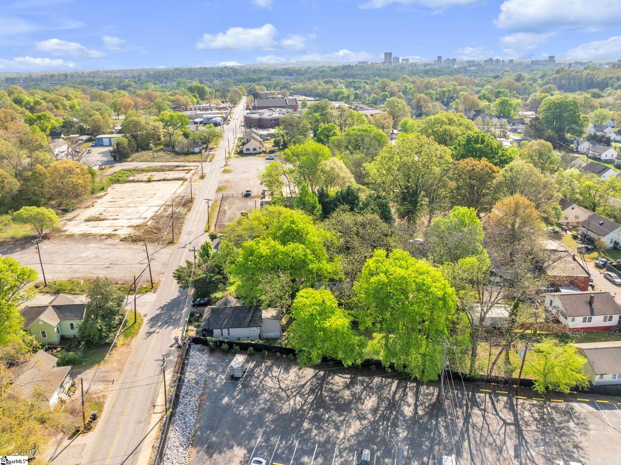 1001 W Bramlett Road Greenville, SC 29611