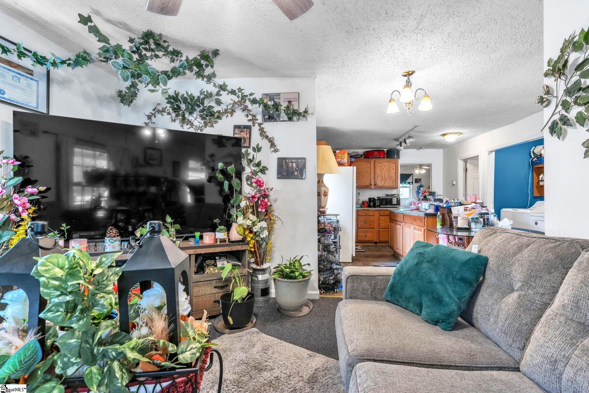 1001 W Bramlett Road Greenville, SC 29611