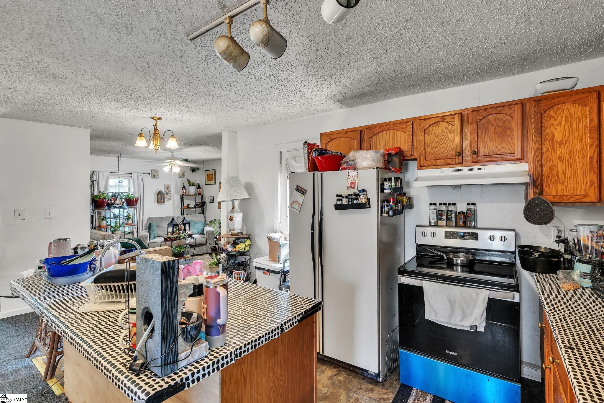 1001 W Bramlett Road Greenville, SC 29611