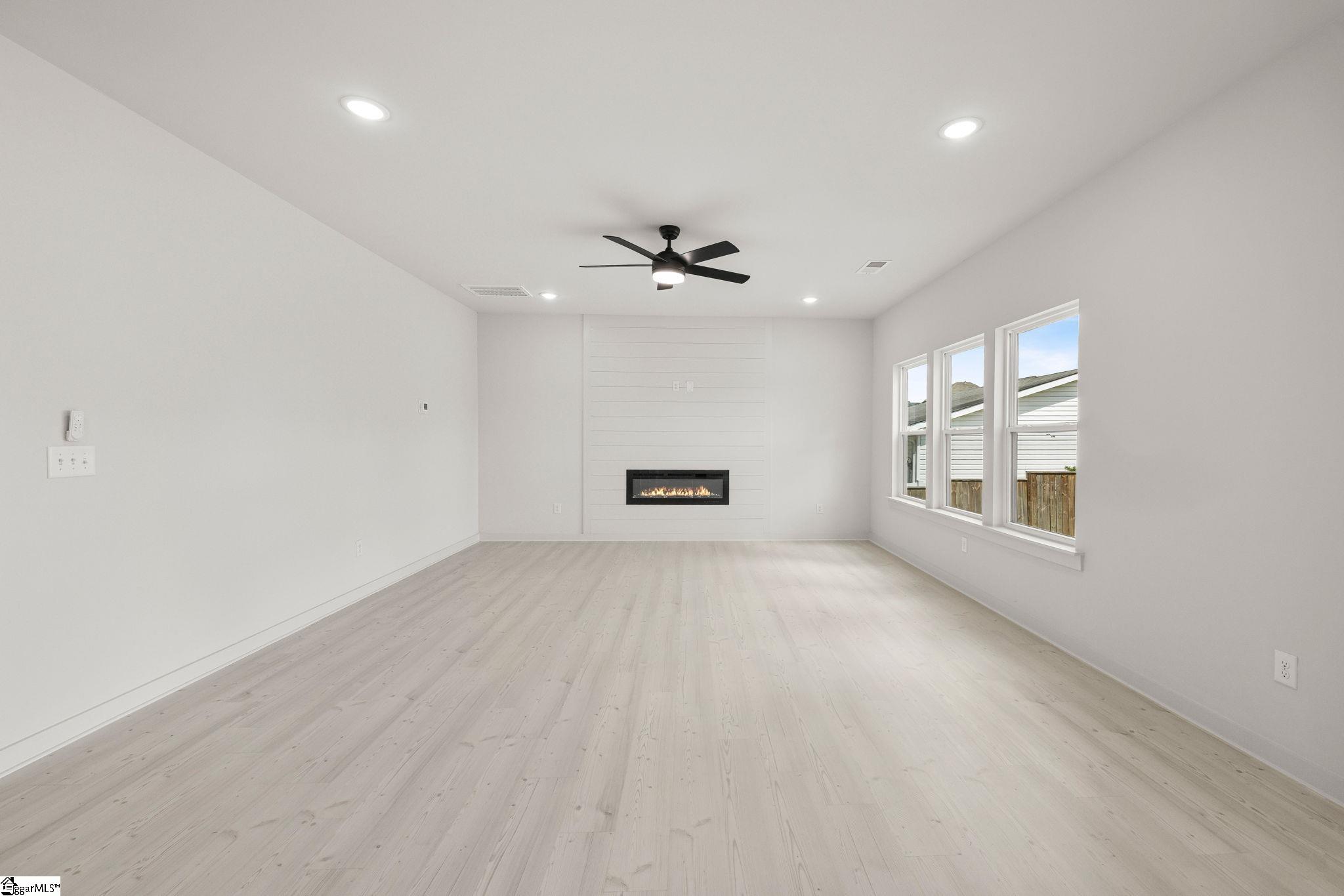 209 Redmond Drive Fountain Inn, SC 29644