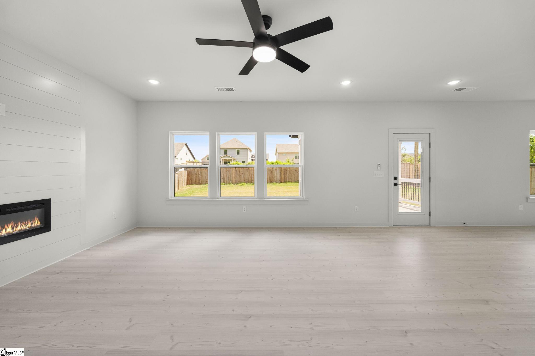 209 Redmond Drive Fountain Inn, SC 29644