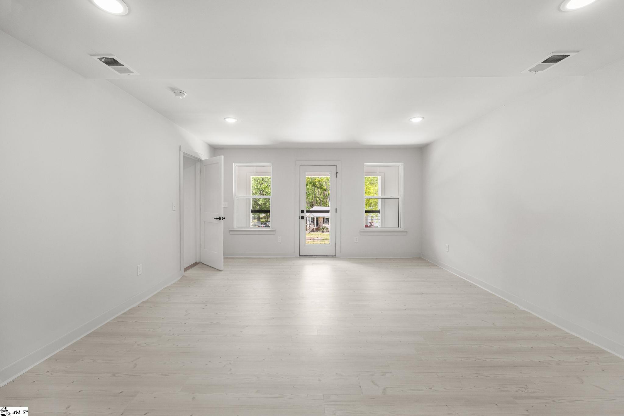 209 Redmond Drive Fountain Inn, SC 29644