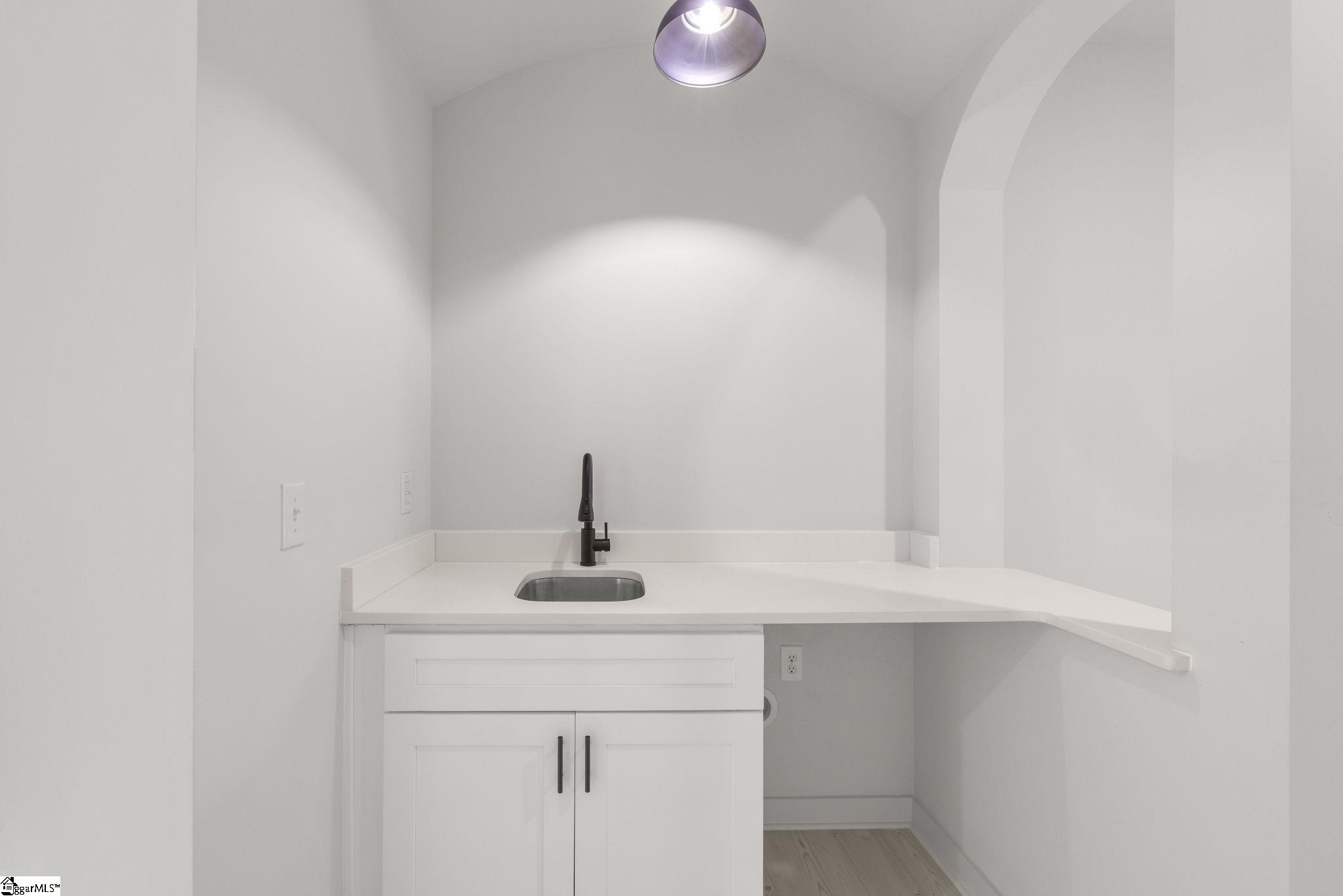 209 Redmond Drive Fountain Inn, SC 29644