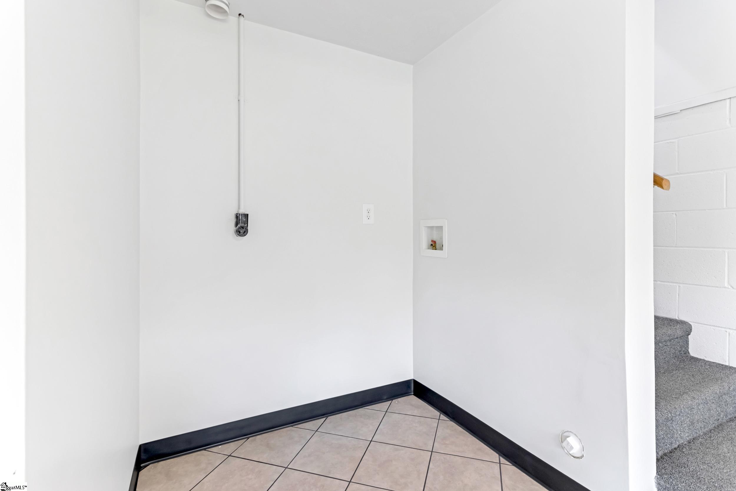 GGAR Image 32 - bk41587375