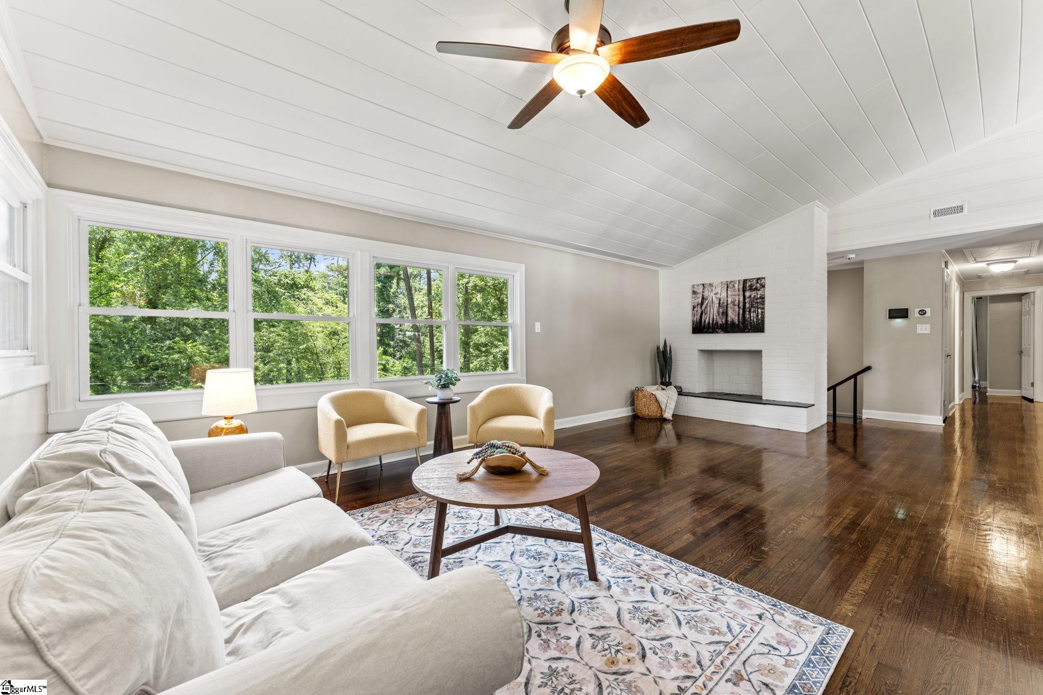 119 W Victoria Road Spartanburg, SC 29301